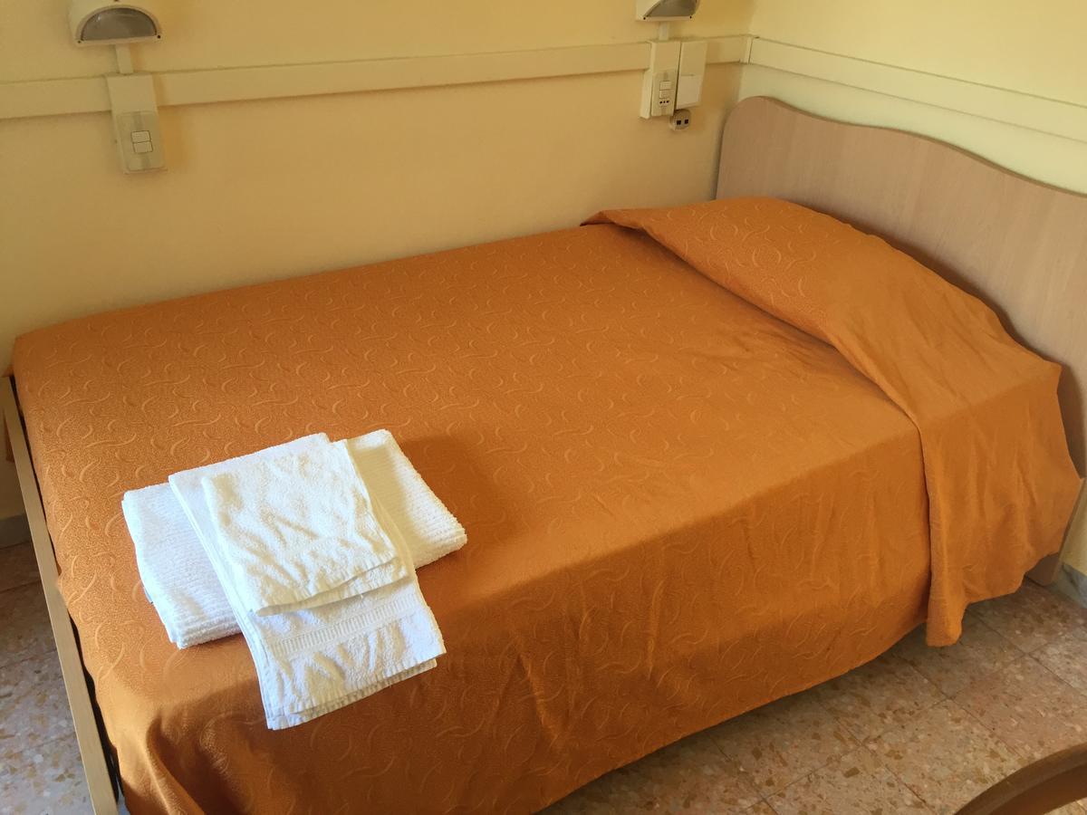 Hotel Il Castello Paola Luaran gambar